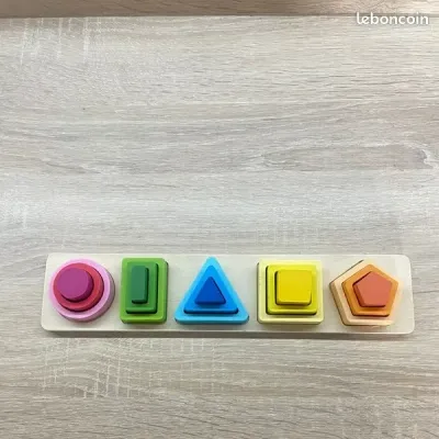 Formes et Couleurs : Un Support Visuel pour l’Éveil des Enfants